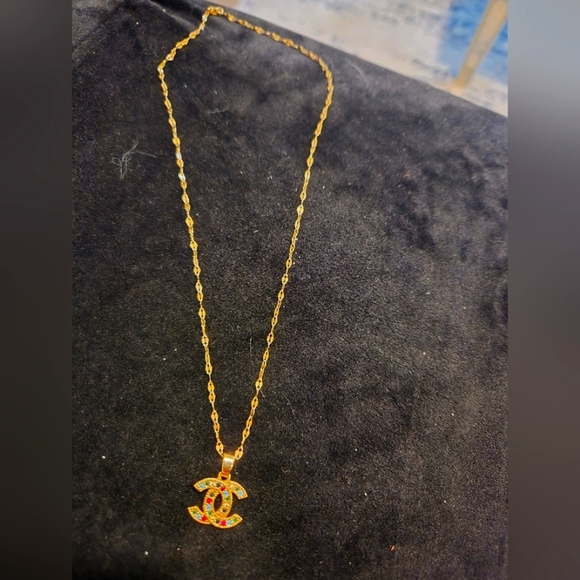 21kgp Dubai Jewelry - Gold Pendant Necklace with Multicolor Accents - Picture 1 of 6